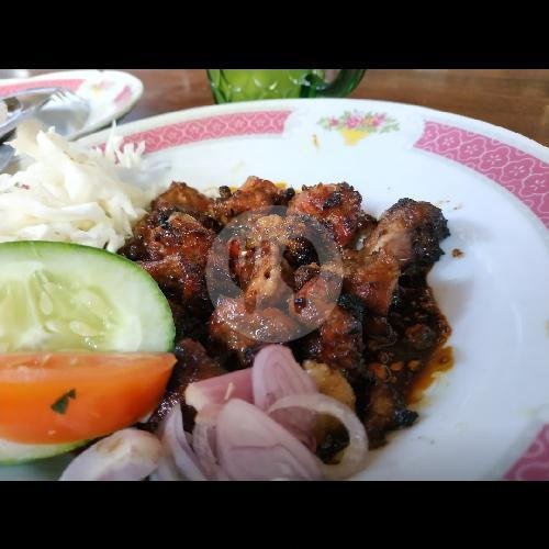 Sate Bakar Klatak menu Warung Sate Kambing Moro Seneng P. Karto, Tempel