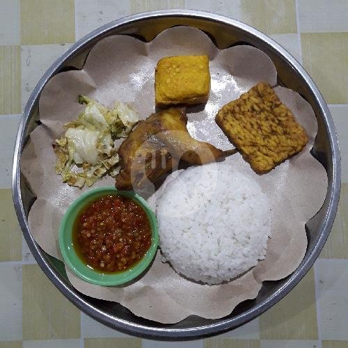 Paket Bebek Plecing + Es Teh Manis menu Bebek Setan Mr. Ducklicious, Lodaya