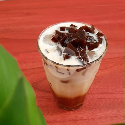 Es Karamel menu Kopine Tjap Nyah Lemu, Laweyan