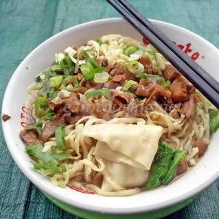 Pangsit Kuah + Pangsit Kering + Ayam + Bakso 3 Pcs + Sayuran menu Mie Ayam Dapur Sragen, Kemayoran