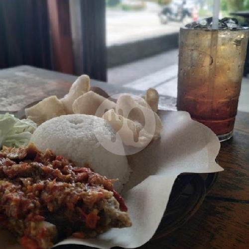 Review Ayam Bali Cabang Pasar Baru: Makanan Enak dan Harga Terjangkau di Padang