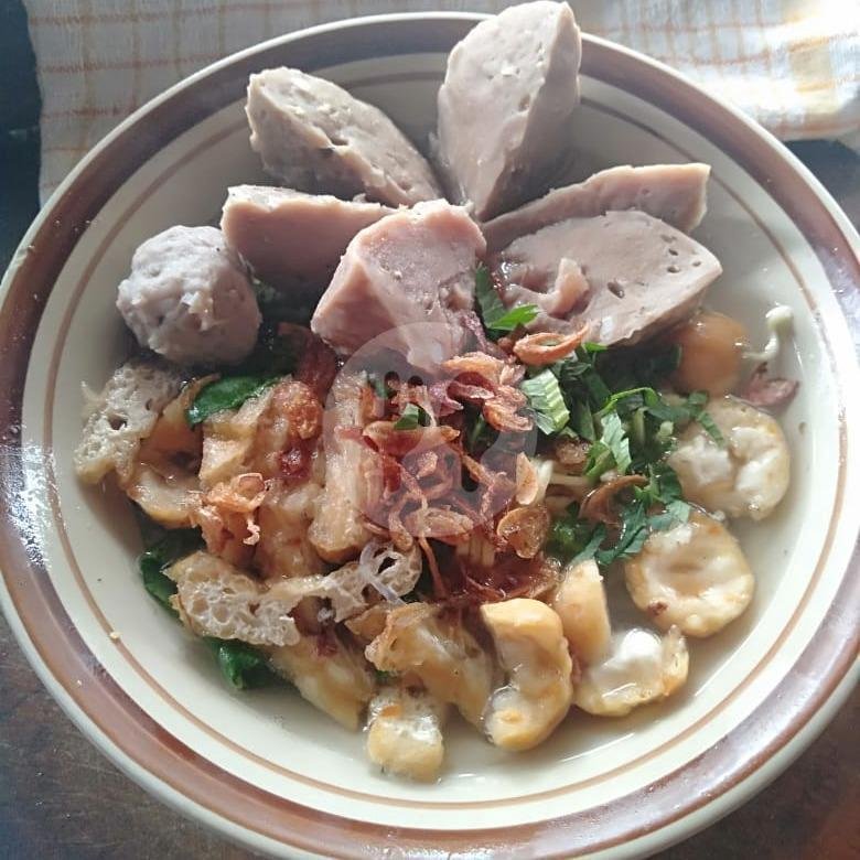 Bakso Jumbo menu Bakso Daging Sapi & Mie Ayam 