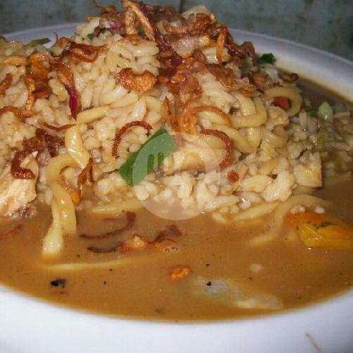 Kwetiaw Goreng menu Warung Bakmi Vina, Salaman