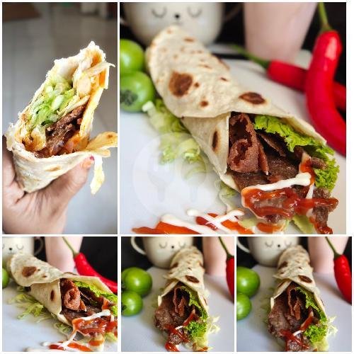 Kebab Jumbo Beli 4 Gratis Topping Keju menu Kebab Baba Rafa, Beji
