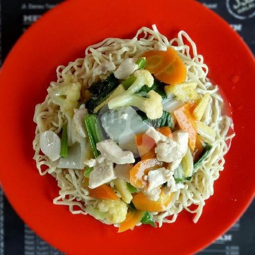 Bakmi Ayam menu Bakmi Raden Pejompongan, Danau Tondano