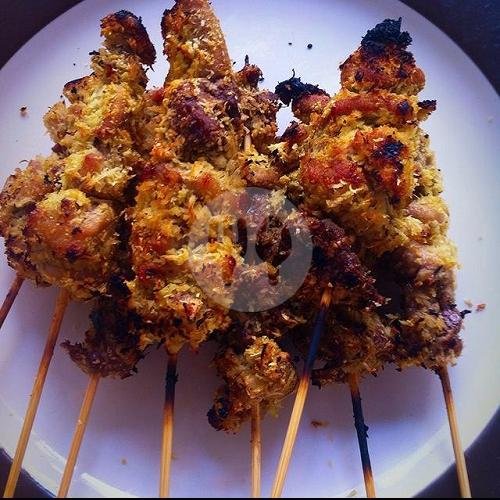 Sate Daging Kelapa menu Sate & Tongseng Pak Mul, Sentra Kuliner Gayungan