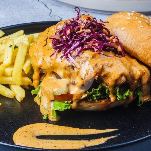 Bbq Cheesy Beef Burger menu Delapan Padi (Steak, Ayam, Sop Buntut, Salad, Nasi Goreng), Dipatiukur