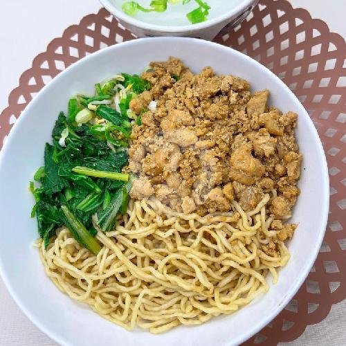 Nasi Tim + 2 Pangsit + 2 Bakso menu Mie Ayam Bangka Asan, Pondok Bambu