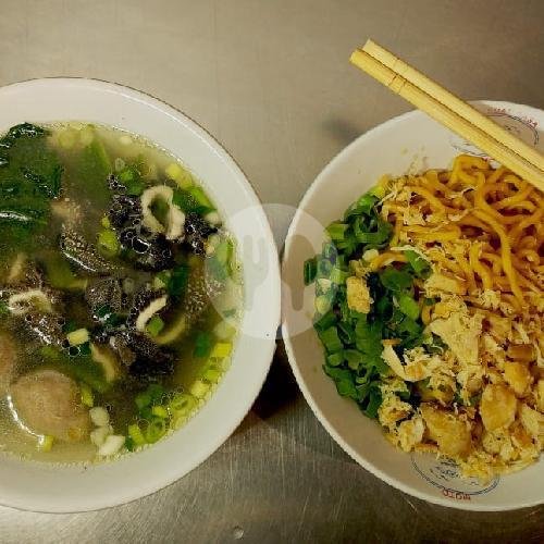 Yamin Manis Pangsit Babat menu Bakmi Rajim Paskal (Halal), Jl. Pasirkaliki