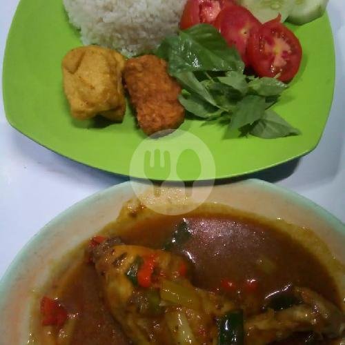 Ayam Goreng Saos Padang + Nasi menu Seafood & Pecel Lele Putra Ronggolawe, Tawang