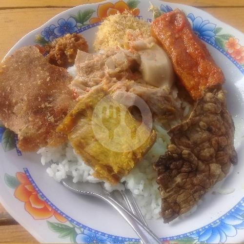 Review Warung Nasi Buk Gang Semarang: Makanan Enak dan Harga Terjangkau di Malang
