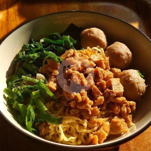 Mie Yamin Manis menu Mie Keriting Benhil Mas Pujo, Bendungan Hilir