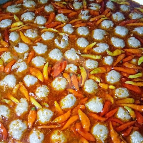 Review Pentol Pedas Axa: Surga Kuliner Pedas di Bumiayu Malang