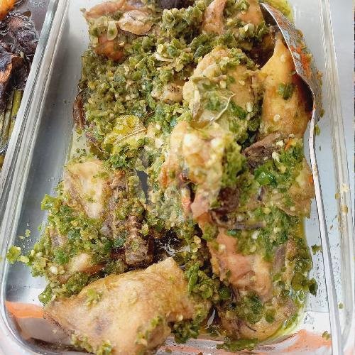 Ayam Sambal Ijo menu Warteg Mamoka Bahari 252, Ahmad Yani