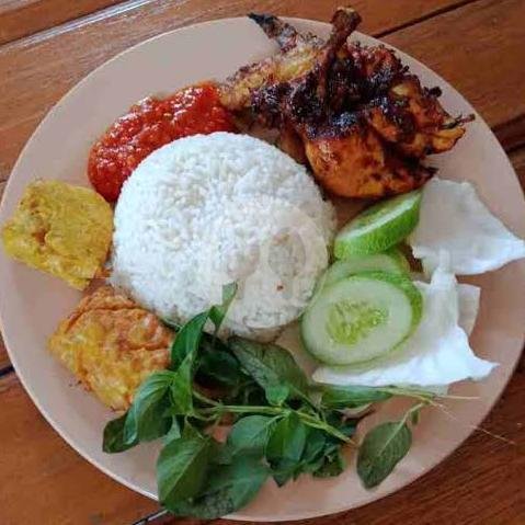 Ayam Bakar Endesss menu Otw Wareg, Jalan Mawar