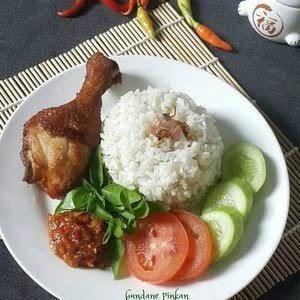 Review Ayam Geprek & Nasi Babat PUTRA REOG: Kenikmatan yang Tak Terlupakan di Surabaya