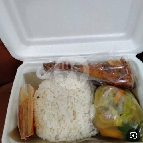 nasi pecel + Es Teh/hangat menu Warung Biru Cak Man Timur Matos, Veteran