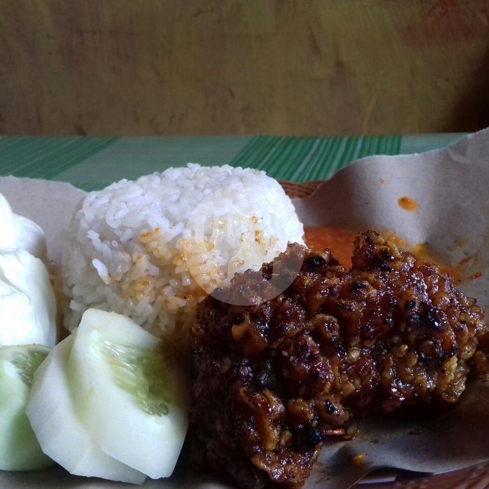 Ayam Bakar “Mbak Tini” Special CRISBAR: Surga Kuliner Otentik di Yogyakarta