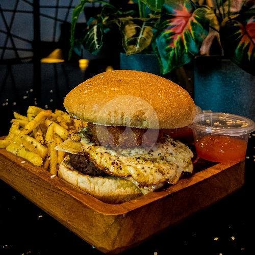 Beef Space Burger menu OXIXO Coffee - Bite