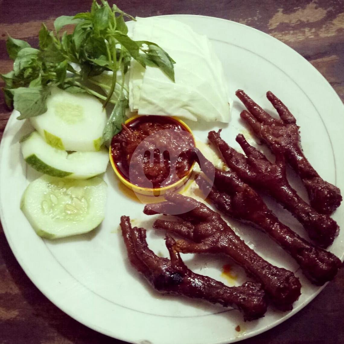 Garang Asem menu Ayam Bakar Ayem Tentrem Bu Tentrem, Honggowongso