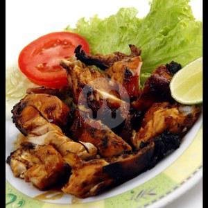 Ayam Panggang + Nasi Putih menu Kindai, Jembatan Merah