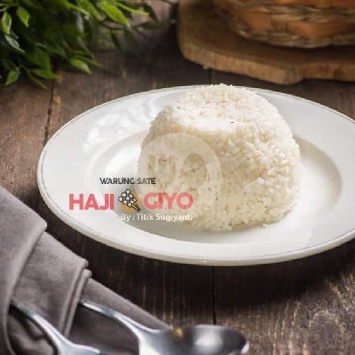 Lontong menu Warung Sate Haji Giyo Original Pedati