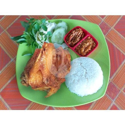 Ayam Geprek menu Ayam Bakar & Ayam Goreng Denas, Colomadu