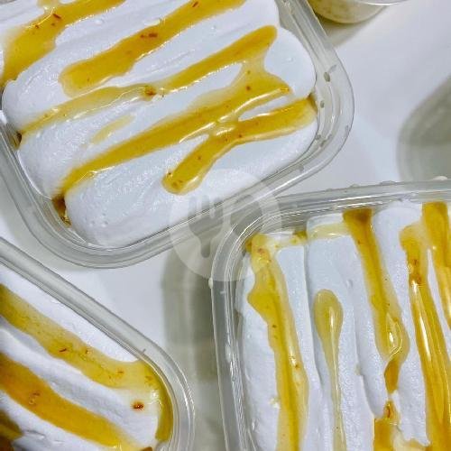 Mini Cupcakes 	Red Velvet menu Arromanis Corner Store, Wira Angun Angun