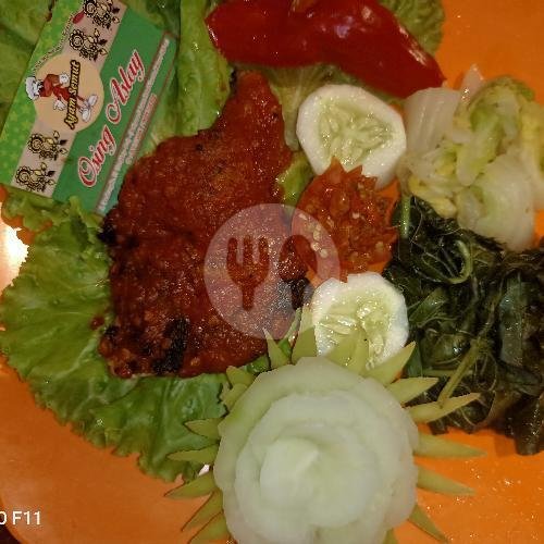 Ayam Selimut Telur Sambel Pecak menu Osing Aslay, Glagah
