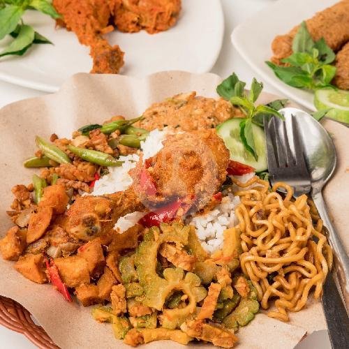 Nasi Super Sedap menu Pecel Kawi Asli Hj Musilah Sejak Tahun 1975, Klojen