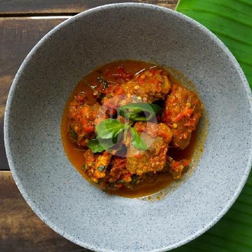 Ayam Lada Hitam menu Sawah Resto, Nologaten