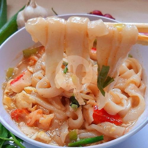 Es Teh Manis menu Kwetiau Petemon, Petemon Barat