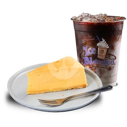 Coffee Break C.(1 Chocolate Fudge Cake + 1 Iced Vietnam Coffee) menu Coffee Bean & Tea Leaf, Transmart Buahbatu