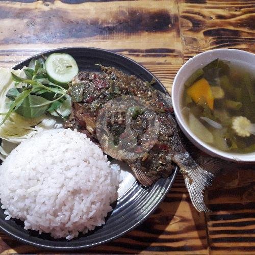 Paket Bawal Pecak Sambal Kencur menu Warung Mbak Intan, Ujunggede