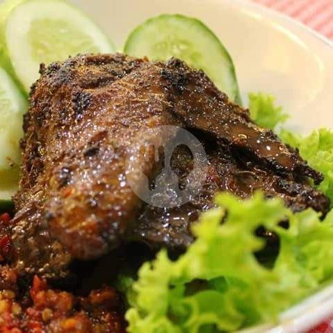 Nasi Putih menu Mbah Gembil Spesial Ayam Srundeng, Perintis Kemerdekaan