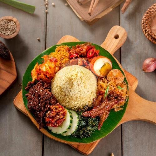 Nasi Lemak Ayam Goreng menu Medan Wei