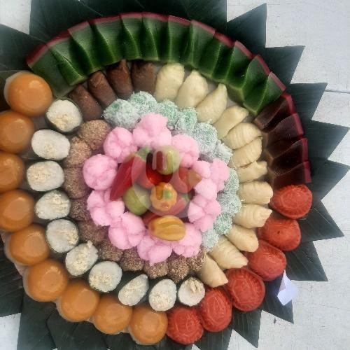 Paket Dim Sum. 8 Siomay + 10 Choi Pan menu Life N Cake Store, Aneka Buana Pd Labu