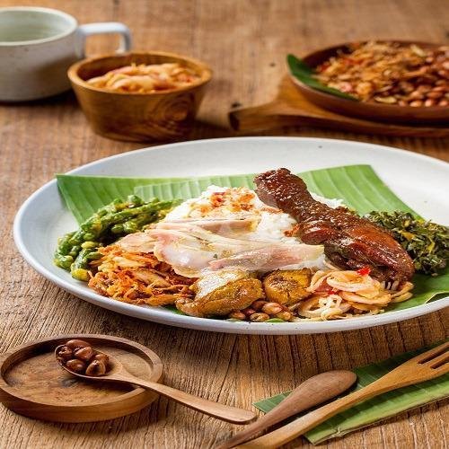 Review Masakan Khas Bali Cik Ing: Nikmati Nasi Bali Campur Special di Ruko Pasar Modern Surabaya