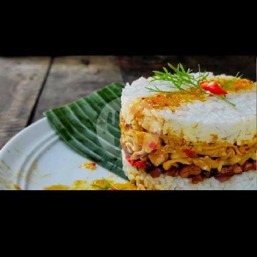 Nasi Burger menu Masakan Jawa Ibu Sukini, Pasar Panggung Rejo