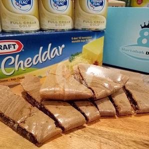 Special Manis 1/2 Keju 1/2 Coklat menu Martabak Delapan, Ceger Raya