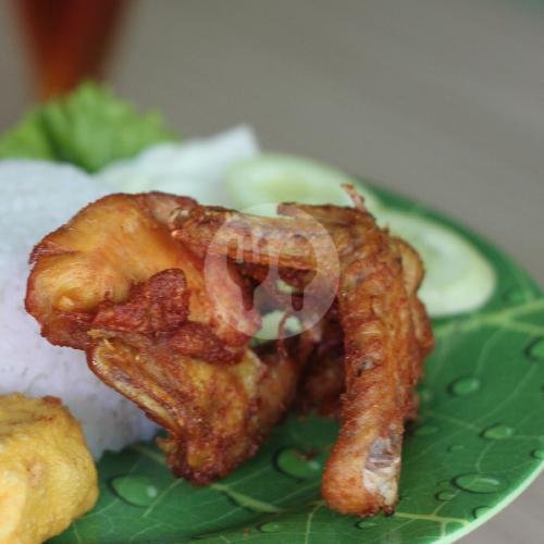 Ayam Goreng Manis menu Warung Nasi Kang Ewok, Astina