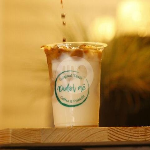 Hot Red Velvet Latte menu Didol Ae Coffee, Lowokwaru