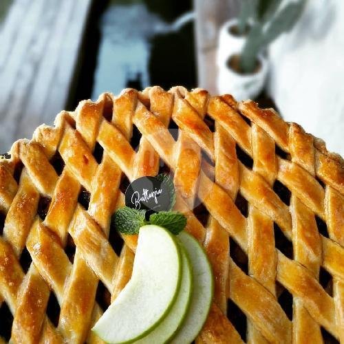 Medium Beef Quiche Size 18cm menu Butterpie, Cendana