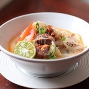 Soto Daging Sapi menu Soto Betawi Mpo' Wati, Kebayoran Lama