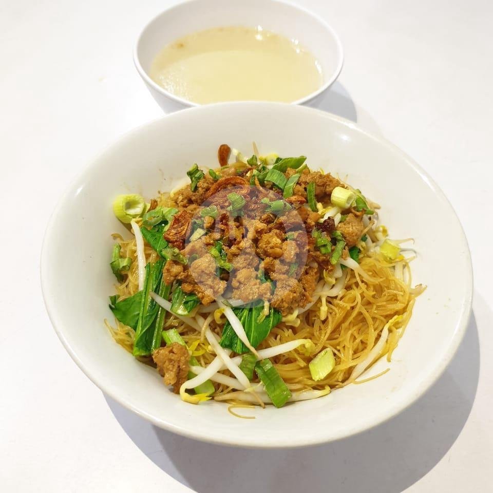 Kwetiau Polos menu Bakmi Bangka Santo, Citra Garden 2