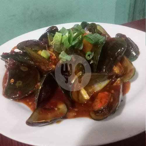 Kerang Dara Saus Padang menu Barbarian Kerang Tegal, Majasem