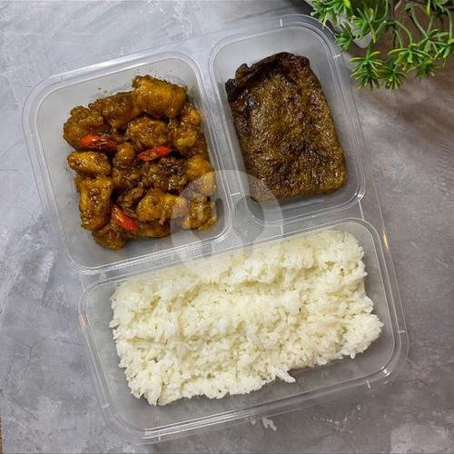 Nasi Kotak Dadar Kecap + Ayam Saus Barbeque menu Kantin Heri, Bukit Jarian Dalam