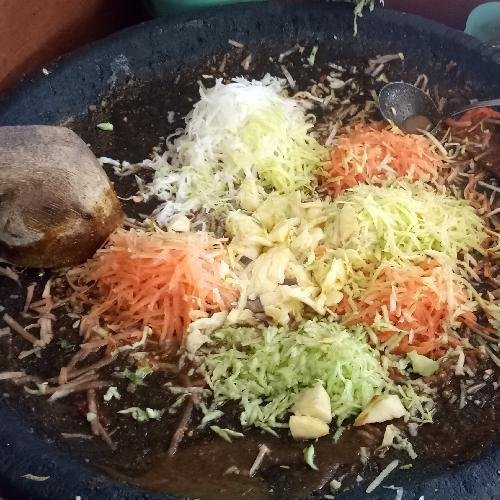 Rujak Serut menu Cowek Gede Rujak Cingur, Jln Raya Sulfat