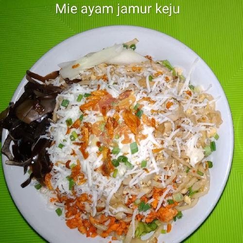 Pangsit Mie Ayam Pedas Keju menu Pangsit Mie Ayam Bu Tin, Sukolilo