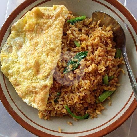 Magelangan Mi Rendang + Baso menu Warmindo Rikat, Sunan Kudus